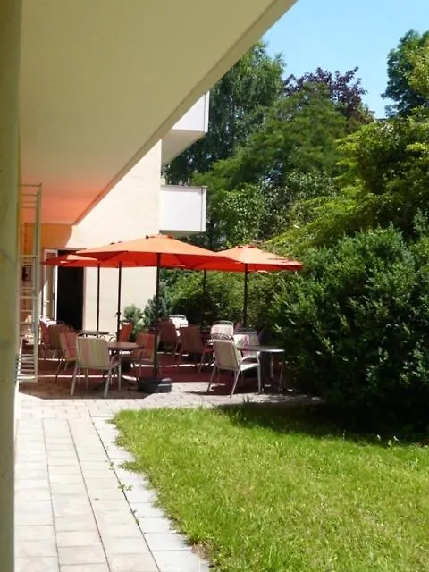 Hotel Biederstein Am Englischen Garten Munich 3*,